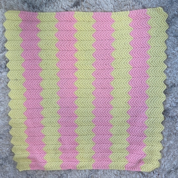 Crochet Baby Blanket Pink & Yellow - Like New Condition - Picture 6 of 6